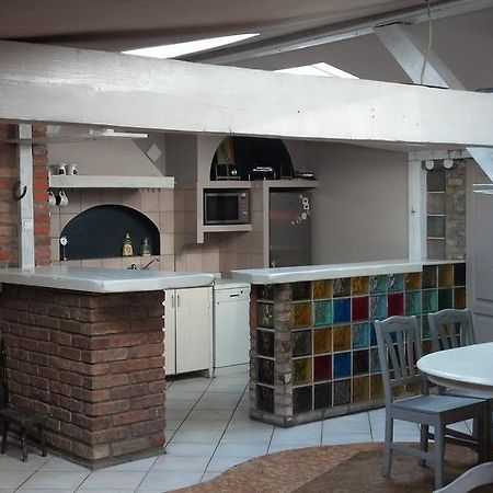 Flat In Central Poznanアパートメント 部屋 写真